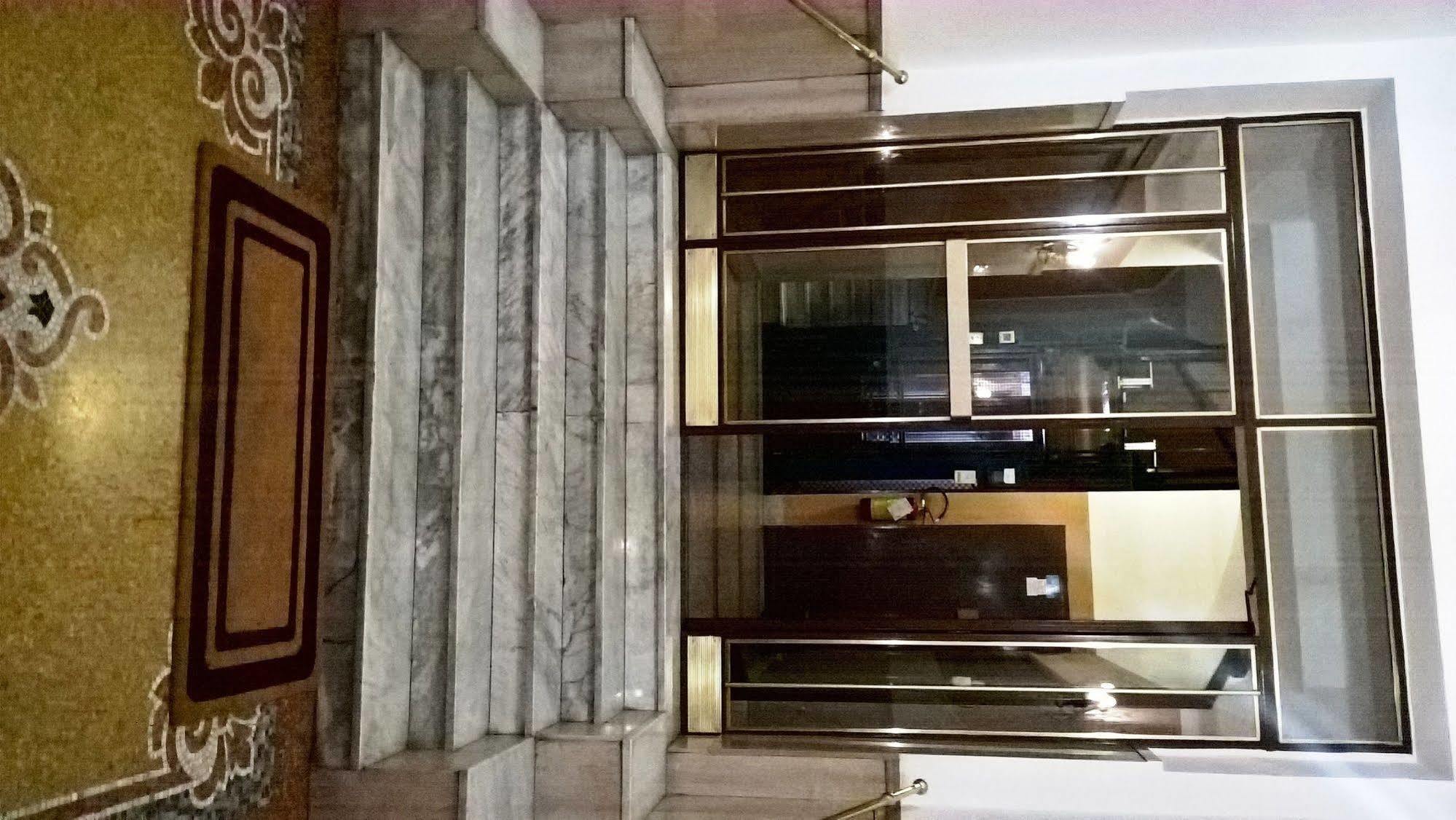 Gigi Holiday Rooms Rome Exterior photo